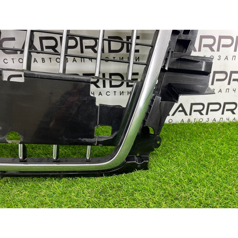 Решетка радиатора (наружные элементы кузова) AUDI Q5 8R 2012 3.2 CALB 8R0853651PT94