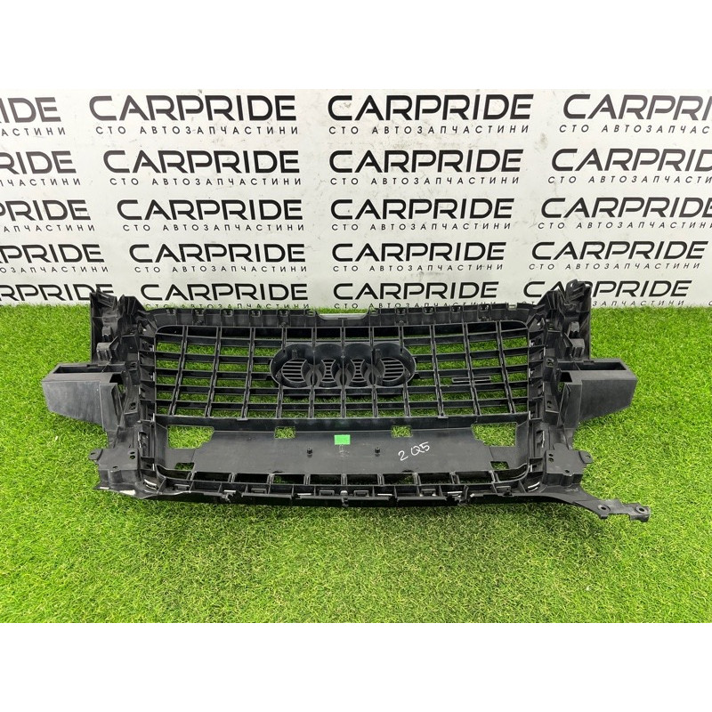 Решетка радиатора (наружные элементы кузова) AUDI Q5 8R 2012 3.2 CALB 8R0853651PT94