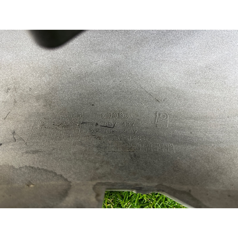 Бампер (наружные элементы кузова) AUDI Q5 8R 2012 3.2 CALB 8R0807105BGRU