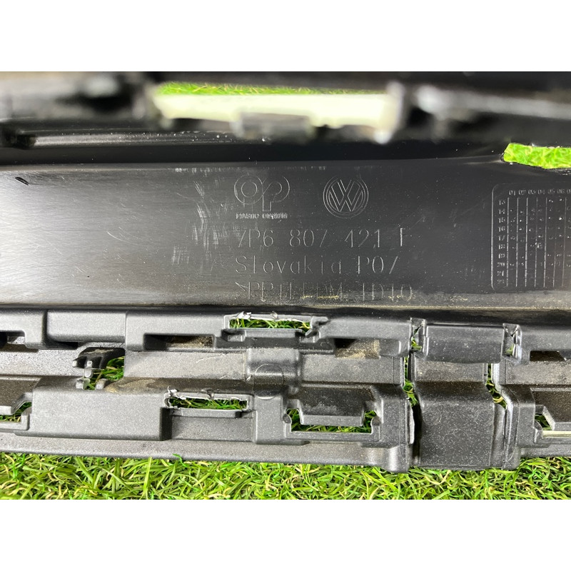 Бампер (зовнішні елементи кузова) Volkswagen Touareg FL 2015 3.6 7P6807421FGRU