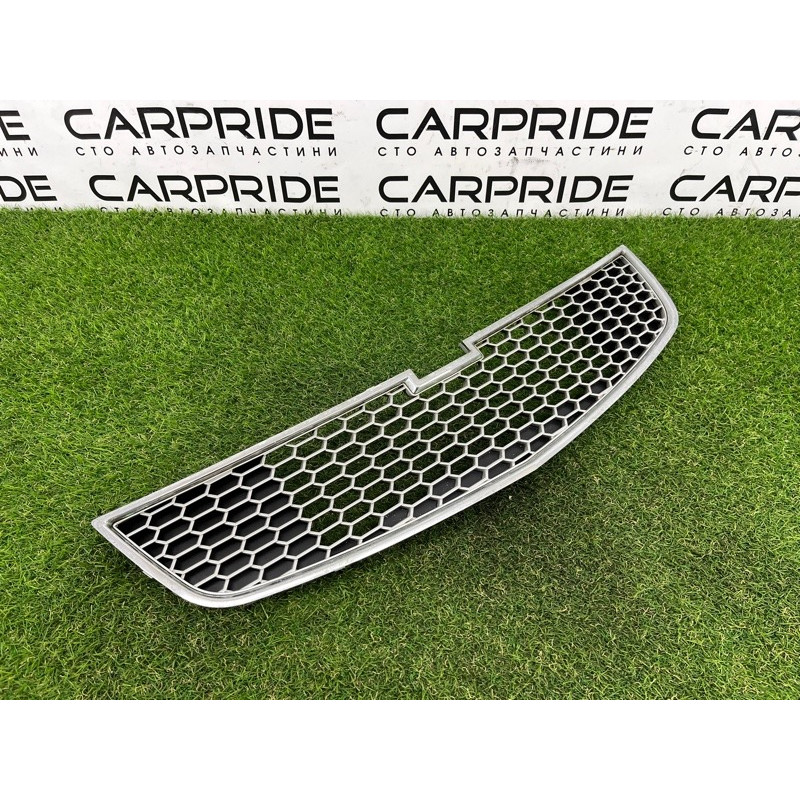 Решетка радиатора (наружные элементы кузова) CHEVROLET Cruze J300 2011 1.4 95225614