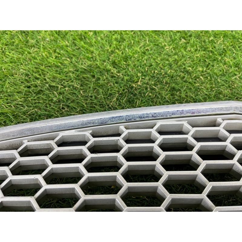 Решетка радиатора (наружные элементы кузова) CHEVROLET Cruze J300 2011 1.4 95225614