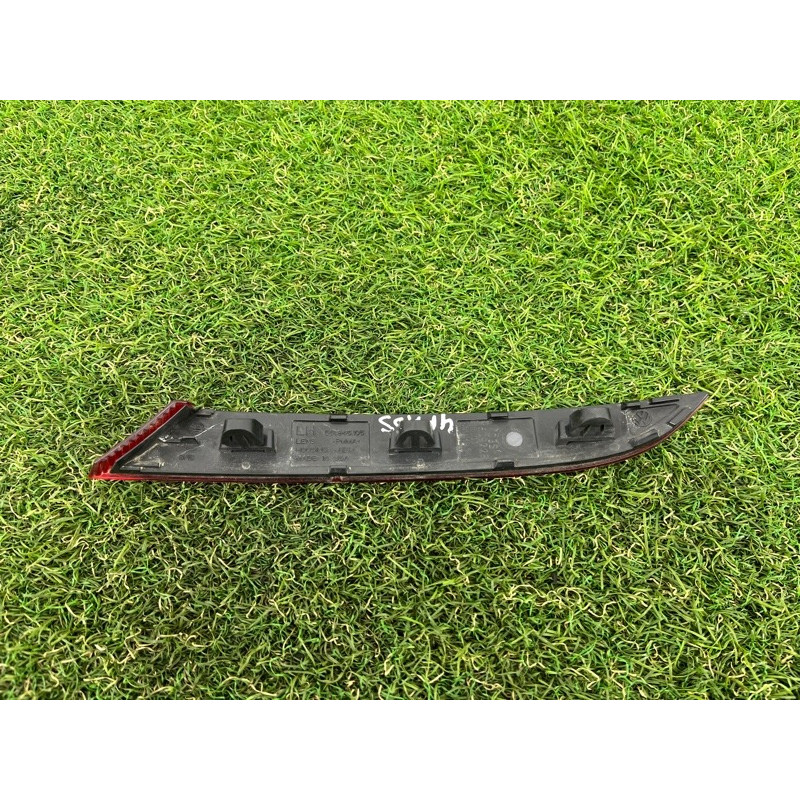 Катафот бампера (кузов и элементы) Volkswagen Passat B7 2016 1.8 561945105A