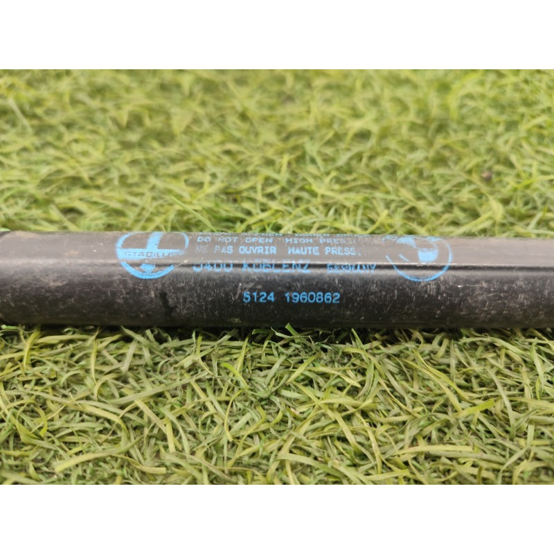 Амортизатор багажника (кузов і елементи) BMW 3-series E36 51241960862