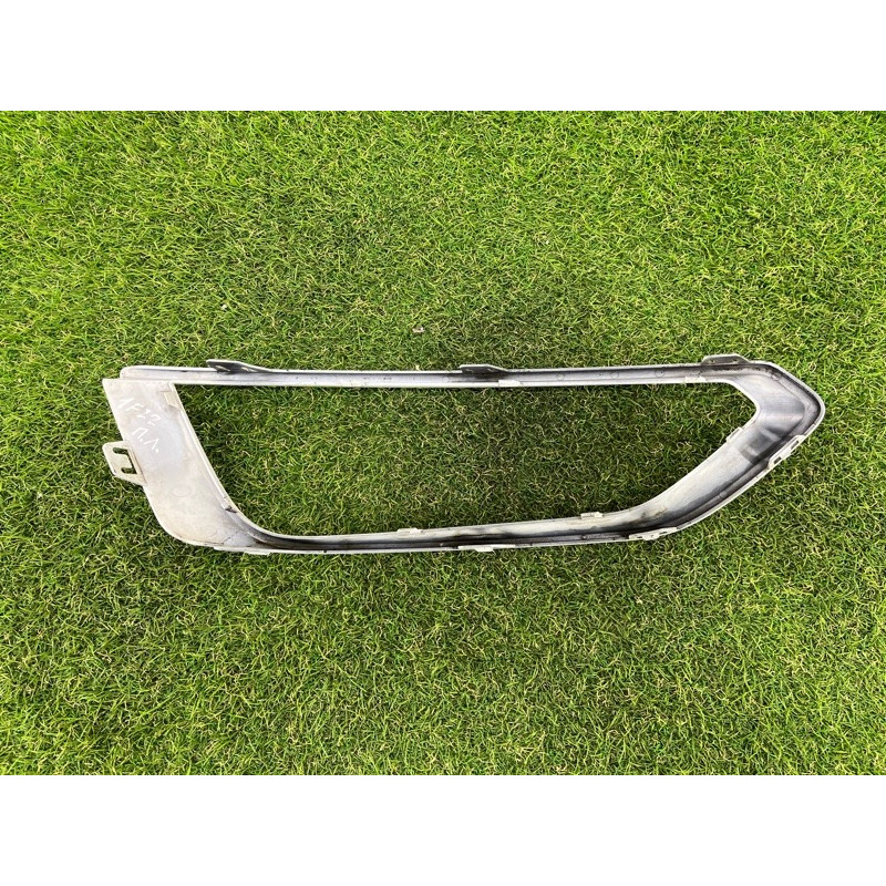 Накладка на бампер (кузов и элементы) BMW 2-series F22 2015 2.0 51119463565