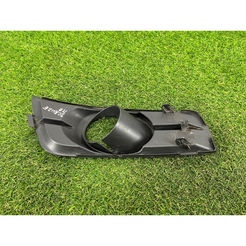 Накладка противотуманной фары (кузов и элементы) CHEVROLET Cruze J300 2011 1.4 94831152