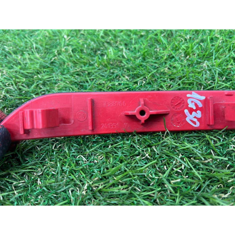 Катафот бампера (кузов и элементы) BMW 5-series G30 2017 2.0 B46B20 63147388766