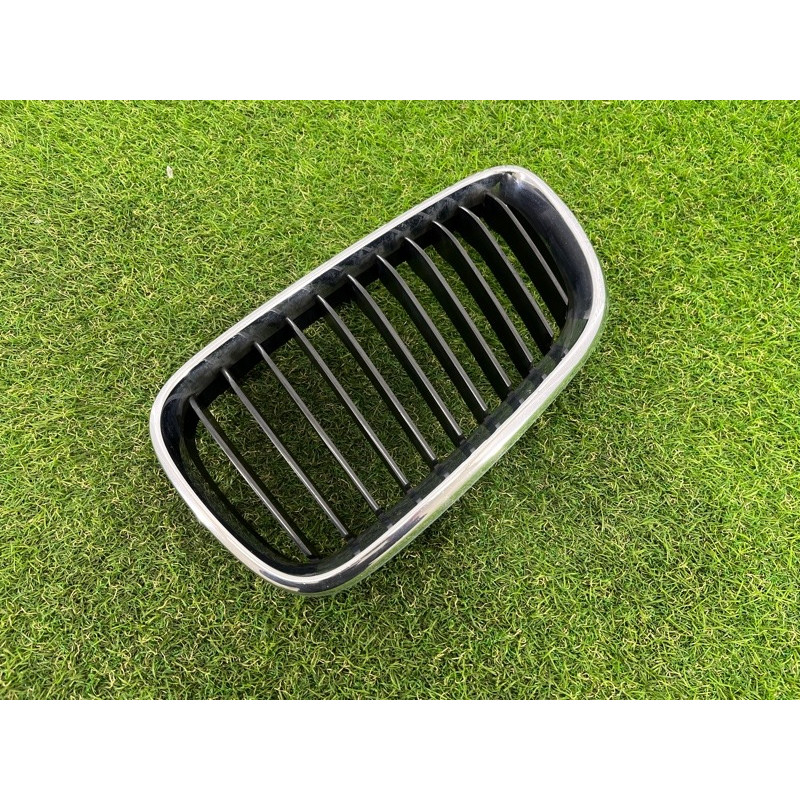 Решетка радиатора (наружные элементы кузова) BMW 2-series F22 2015 2.0 51137295521