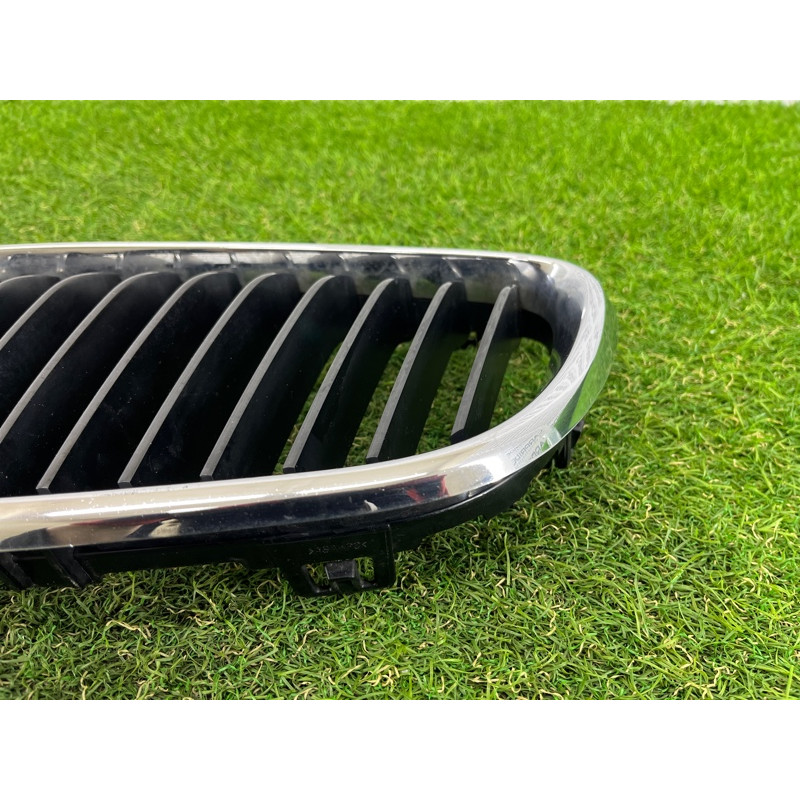 Решетка радиатора (наружные элементы кузова) BMW 2-series F22 2015 2.0 51137295521