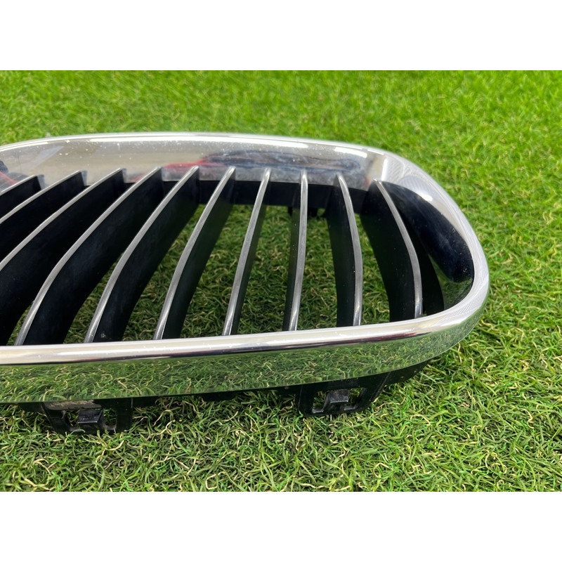 Решетка радиатора (наружные элементы кузова) BMW 2-series F22 2015 2.0 51137295521