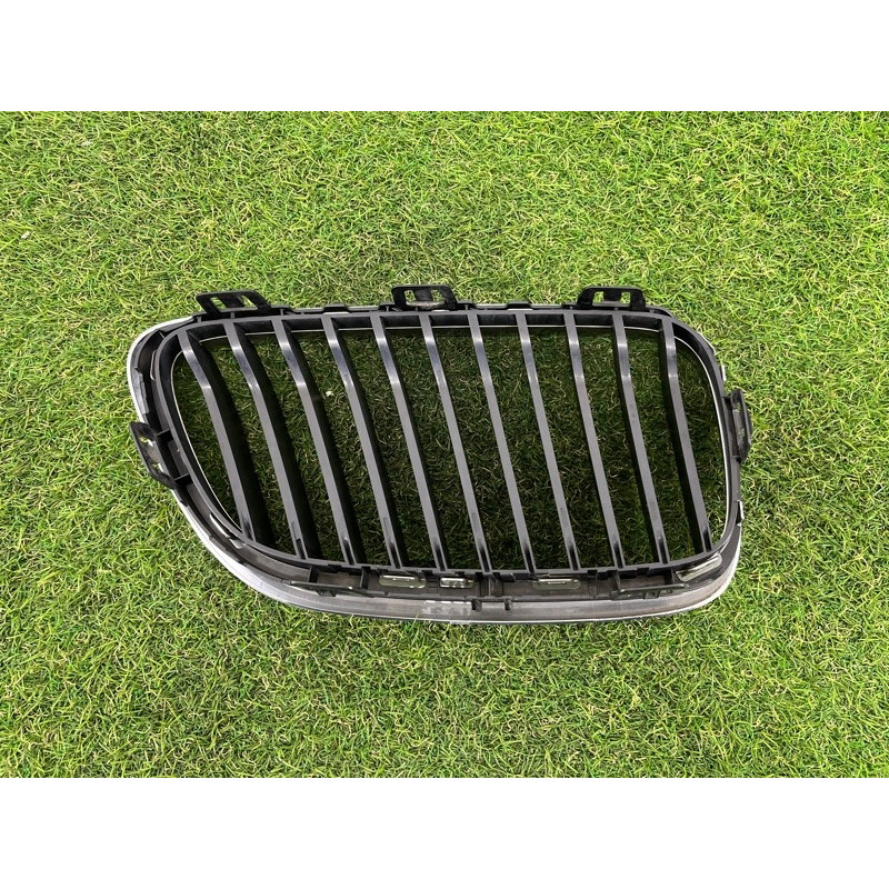 Решетка радиатора (наружные элементы кузова) BMW 2-series F22 2015 2.0 51137295521