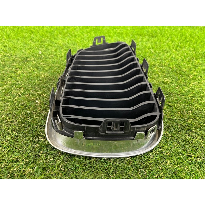 Решетка радиатора (наружные элементы кузова) BMW 2-series F22 2015 2.0 51137295521