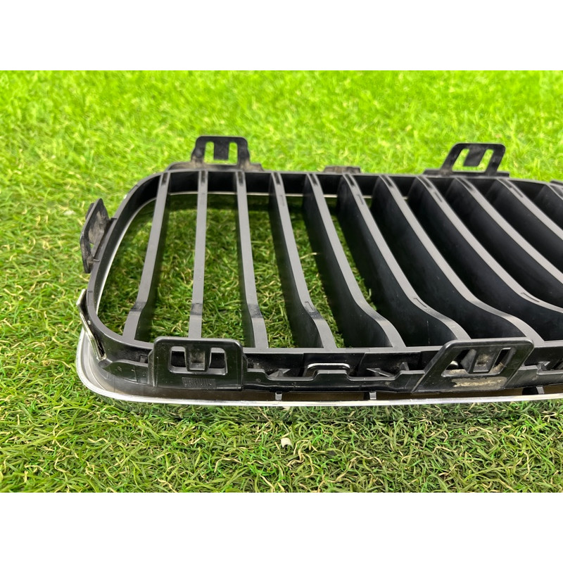 Решетка радиатора (наружные элементы кузова) BMW 2-series F22 2015 2.0 51137295521