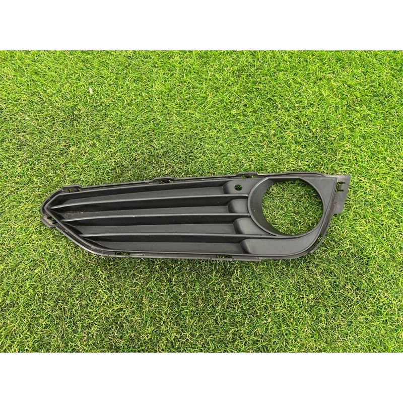 Накладка противотуманной фары (кузов и элементы) BMW 2-series F22 2015 2.0 51117293841