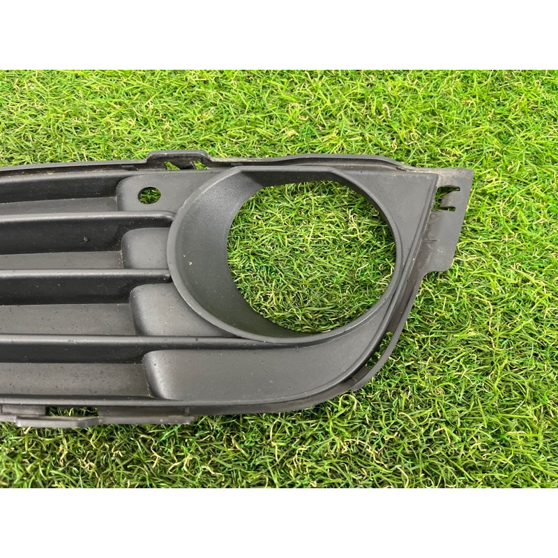 Накладка противотуманной фары (кузов и элементы) BMW 2-series F22 2015 2.0 51117293841