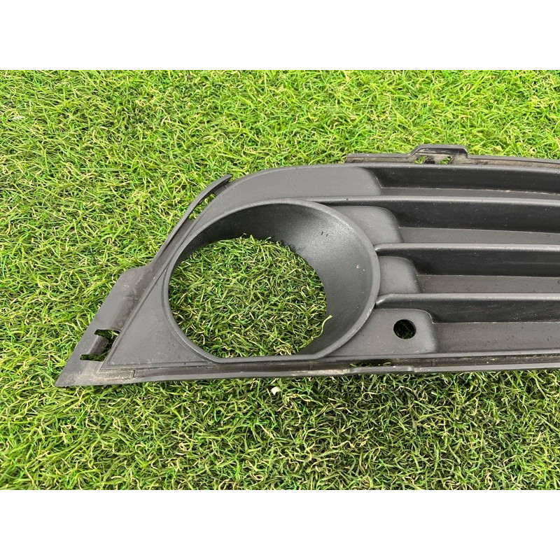 Накладка противотуманной фары (кузов и элементы) BMW 2-series F22 2015 2.0 51117293841