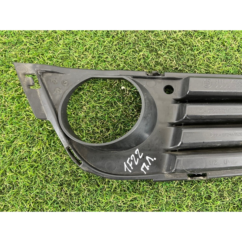 Накладка противотуманной фары (кузов и элементы) BMW 2-series F22 2015 2.0 51117293841