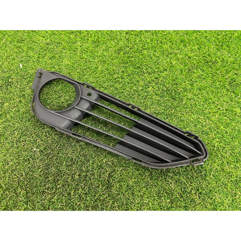 Накладка противотуманной фары (кузов и элементы) BMW 2-series F22 2015 2.0 51117351824