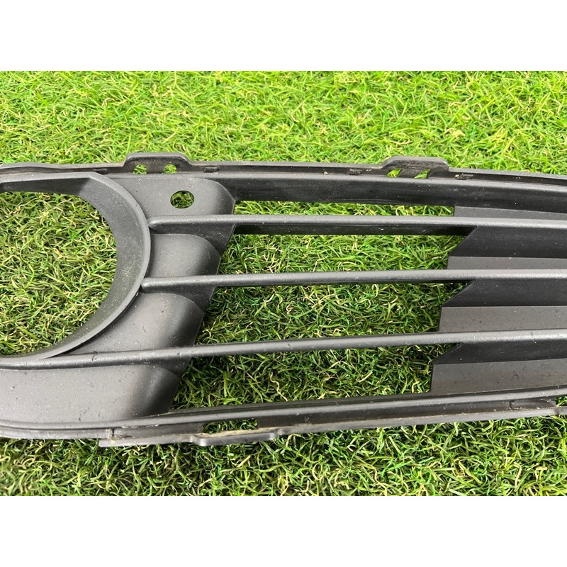 Накладка противотуманной фары (кузов и элементы) BMW 2-series F22 2015 2.0 51117351824