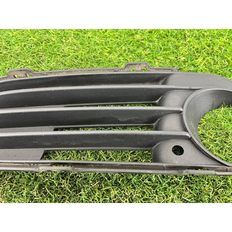 Накладка противотуманной фары (кузов и элементы) BMW 2-series F22 2015 2.0 51117351824