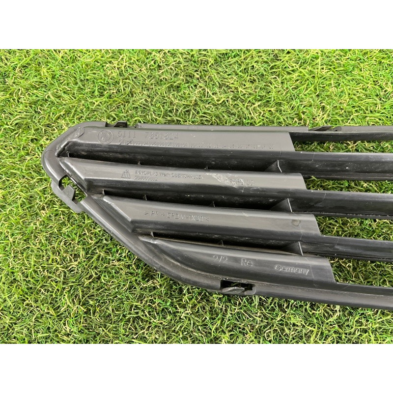 Накладка противотуманной фары (кузов и элементы) BMW 2-series F22 2015 2.0 51117351824