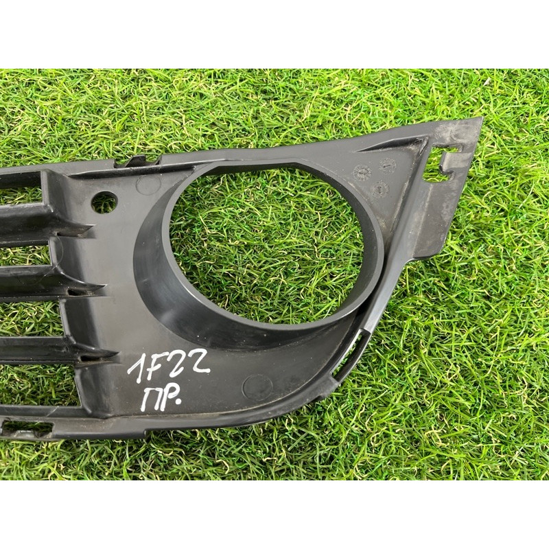 Накладка противотуманной фары (кузов и элементы) BMW 2-series F22 2015 2.0 51117351824