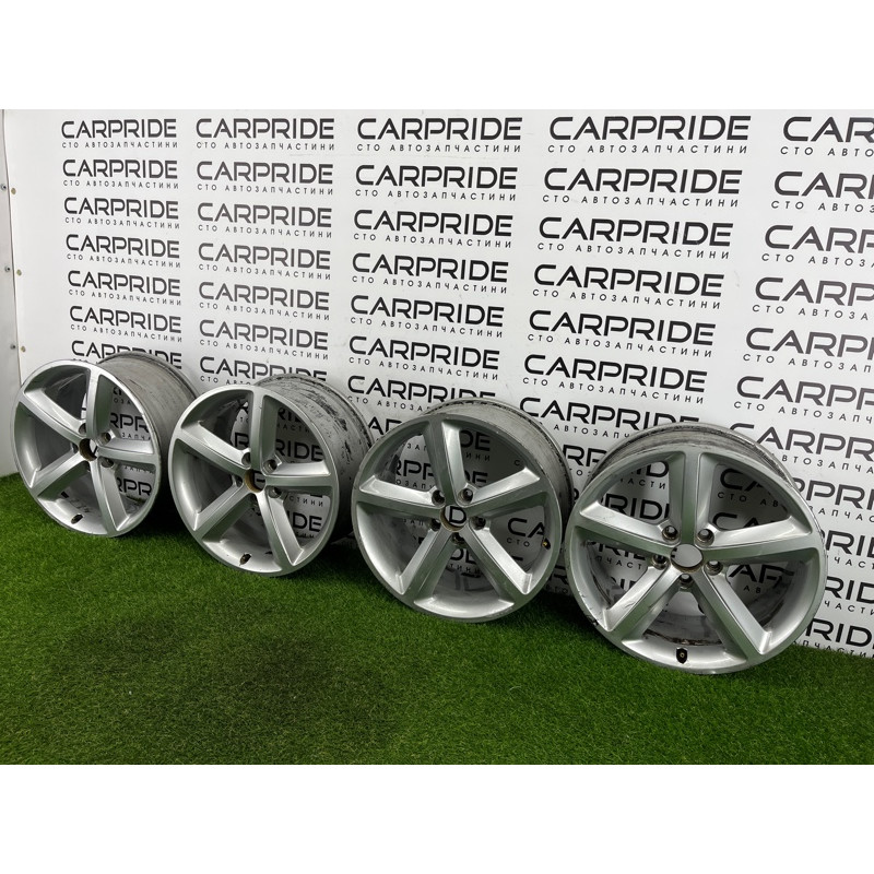 Комплект дисков 5x112 R18 8,0Jx18H2 ET47 (диски на авто) AUDI A4 B8 2012 2.0 TFSI 8K0601025Q