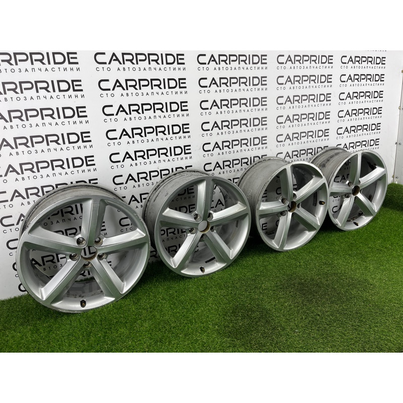 Комплект дисков 5x112 R18 8,0Jx18H2 ET47 (диски на авто) AUDI A4 B8 2012 2.0 TFSI 8K0601025Q