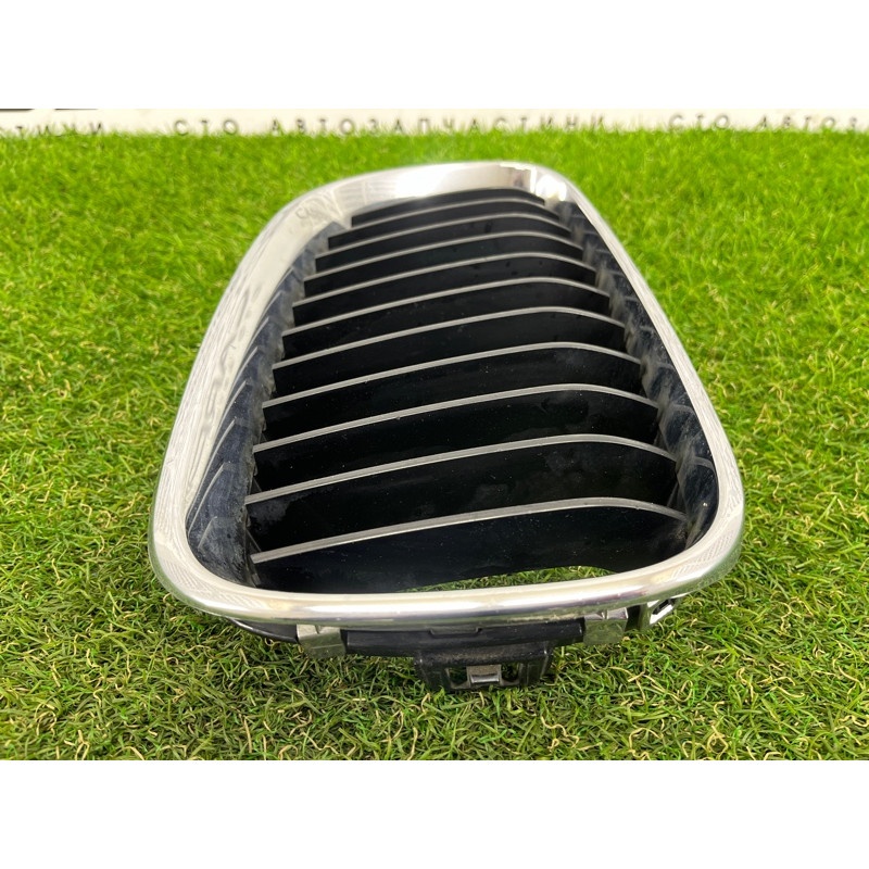 Решетка радиатора (наружные элементы кузова) BMW 2-series F22 2015 2.0 51137295522