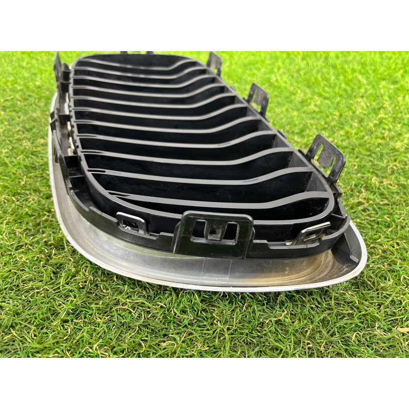 Решетка радиатора (наружные элементы кузова) BMW 2-series F22 2015 2.0 51137295522