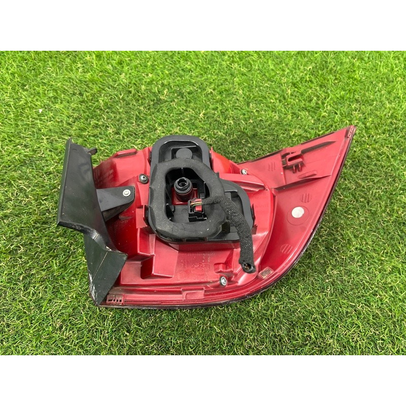 Задний фонарь (оптика) Volkswagen Touareg FL 2015 3.6 7P6945208A