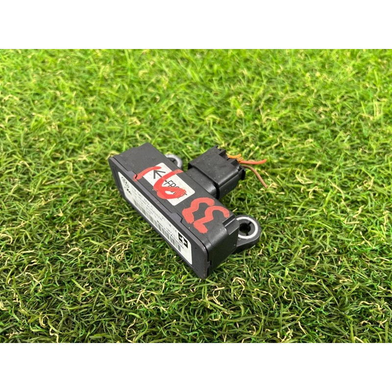 Датчик поперечного ускорения (ESP) (электрика / датчики) Volkswagen Touareg FL 2015 3.6 7P0907652C