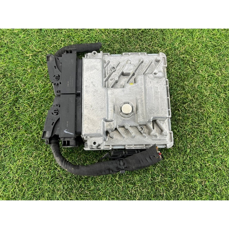 Блок управления двигателем (электрика / блок управления) Volkswagen Passat B7 2016 1.8 06K907425C