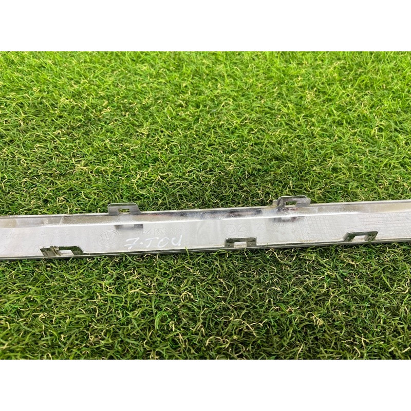 Молдинг бампера (кузов и элементы) Volkswagen Touareg FL 2015 3.6 7P6853835