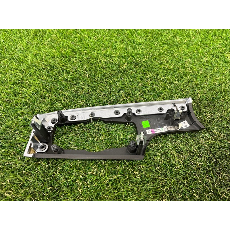 Декоративная накладка торпедо (салон) BMW 5-series F10 2011 3.0 51459192941