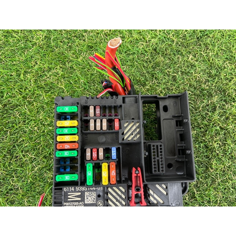 Блок запобіжників (електрика) BMW 5-series G30 2017 2.0 B46B20 61149393144