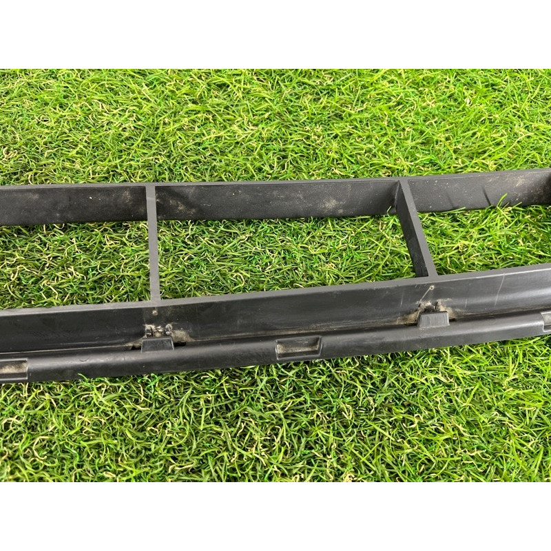 Решітка бампера (кузов і елементи) Volkswagen Touareg NF 2011 3.6 7P68536739B9