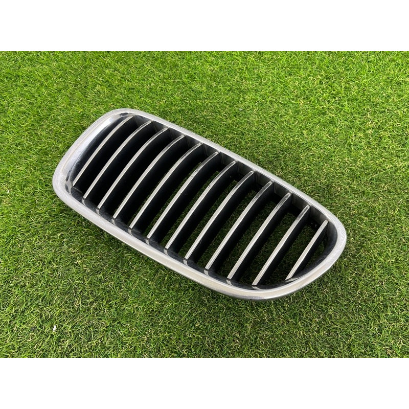 Решетка радиатора (наружные элементы кузова) BMW 5-series F10 2011 3.0 51137203649