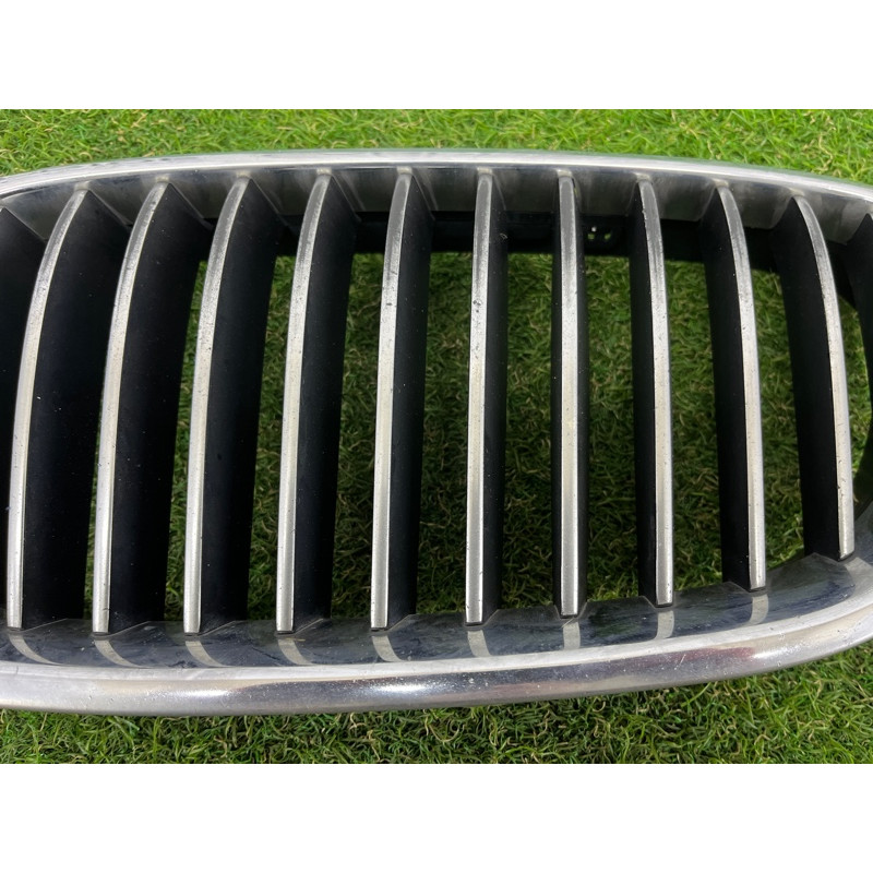 Решетка радиатора (наружные элементы кузова) BMW 5-series F10 2011 3.0 51137203649