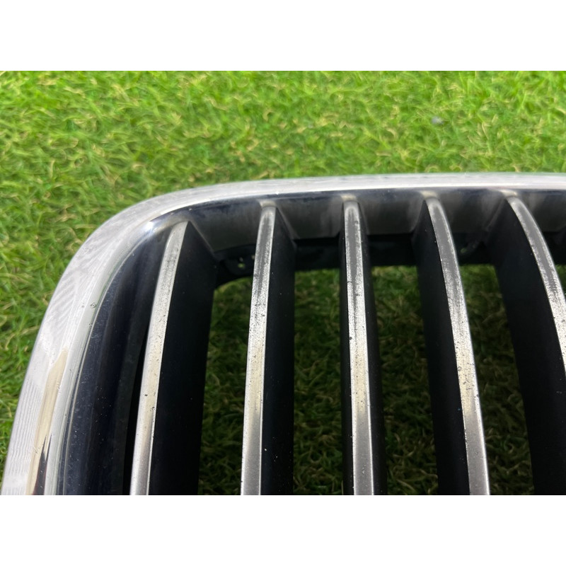 Решетка радиатора (наружные элементы кузова) BMW 5-series F10 2011 3.0 51137203649