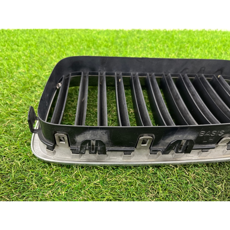 Решетка радиатора (наружные элементы кузова) BMW 5-series F10 2011 3.0 51137203649