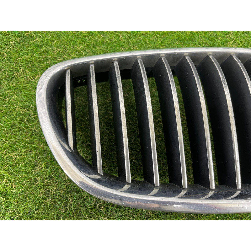 Решетка радиатора (наружные элементы кузова) BMW 5-series F10 2011 3.0 51137203650