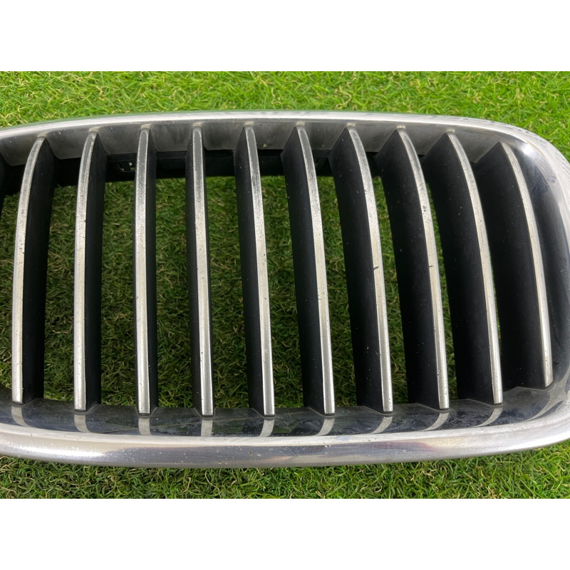 Решетка радиатора (наружные элементы кузова) BMW 5-series F10 2011 3.0 51137203650