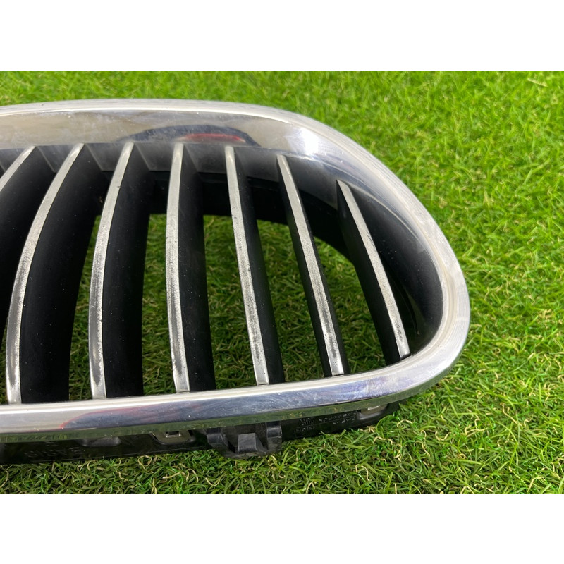 Решетка радиатора (наружные элементы кузова) BMW 5-series F10 2011 3.0 51137203650