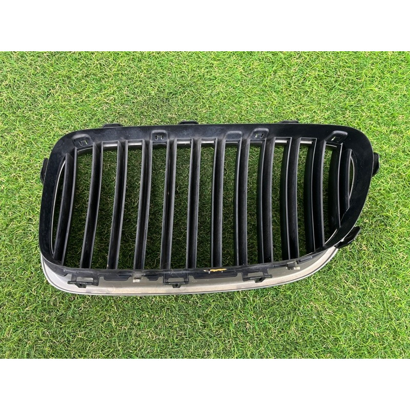 Решетка радиатора (наружные элементы кузова) BMW 5-series F10 2011 3.0 51137203650