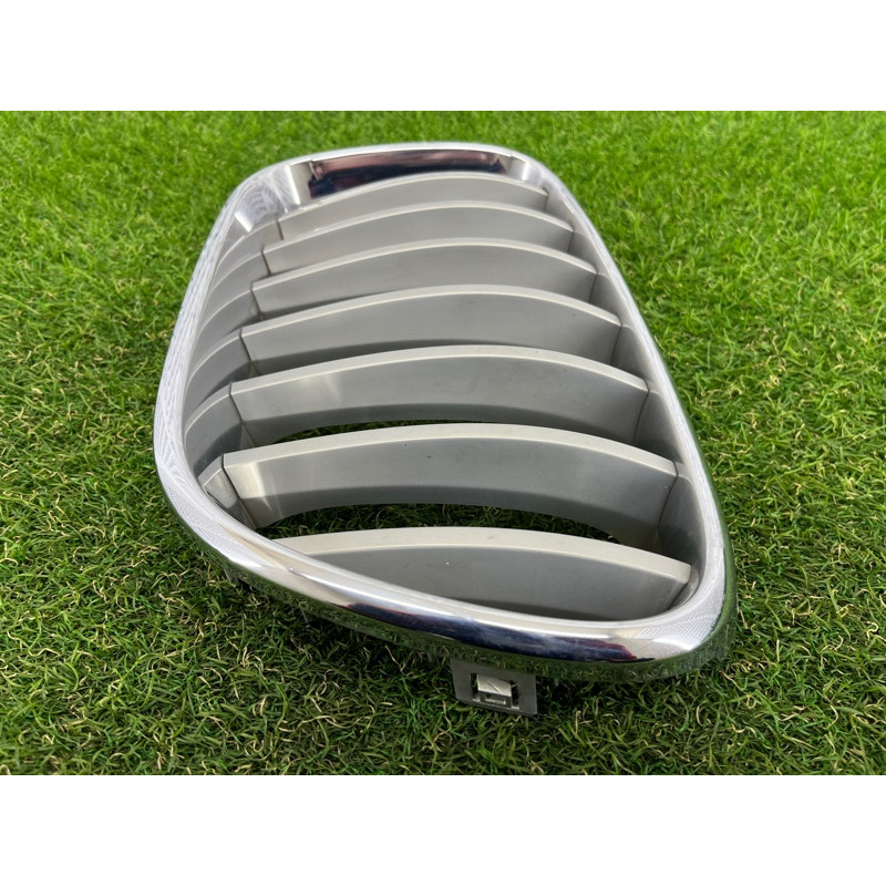 Решетка радиатора (наружные элементы кузова) BMW X3 F25 2012 3.0 51117237421