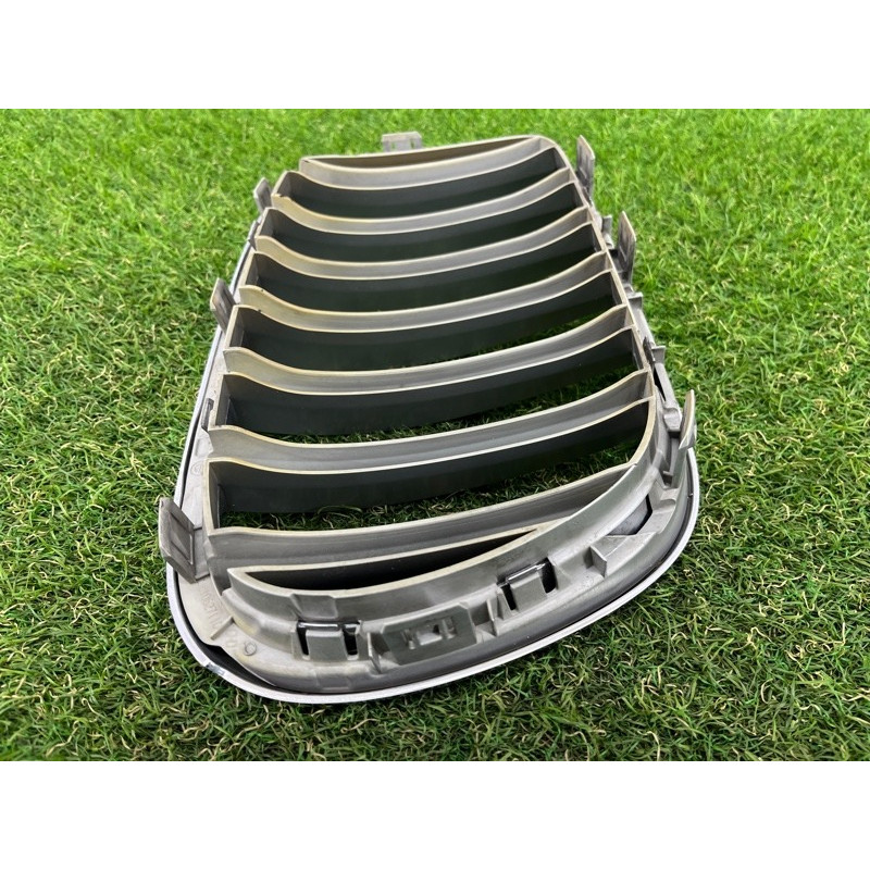 Решетка радиатора (наружные элементы кузова) BMW X3 F25 2012 3.0 51117237421