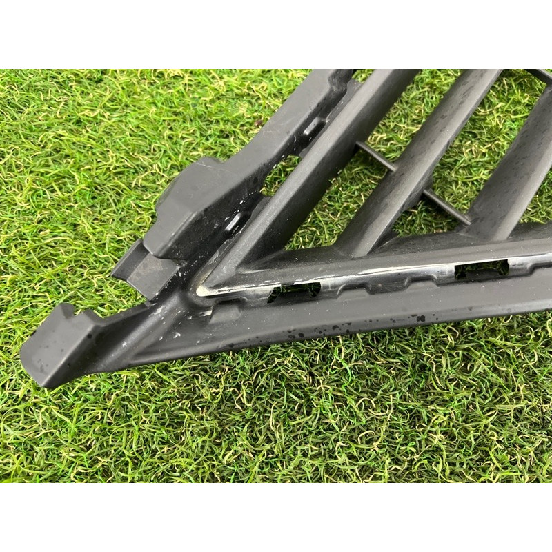 Решетка бампера (кузов и элементы) Volkswagen Touareg FL 2015 3.6 7P6853665B9B9