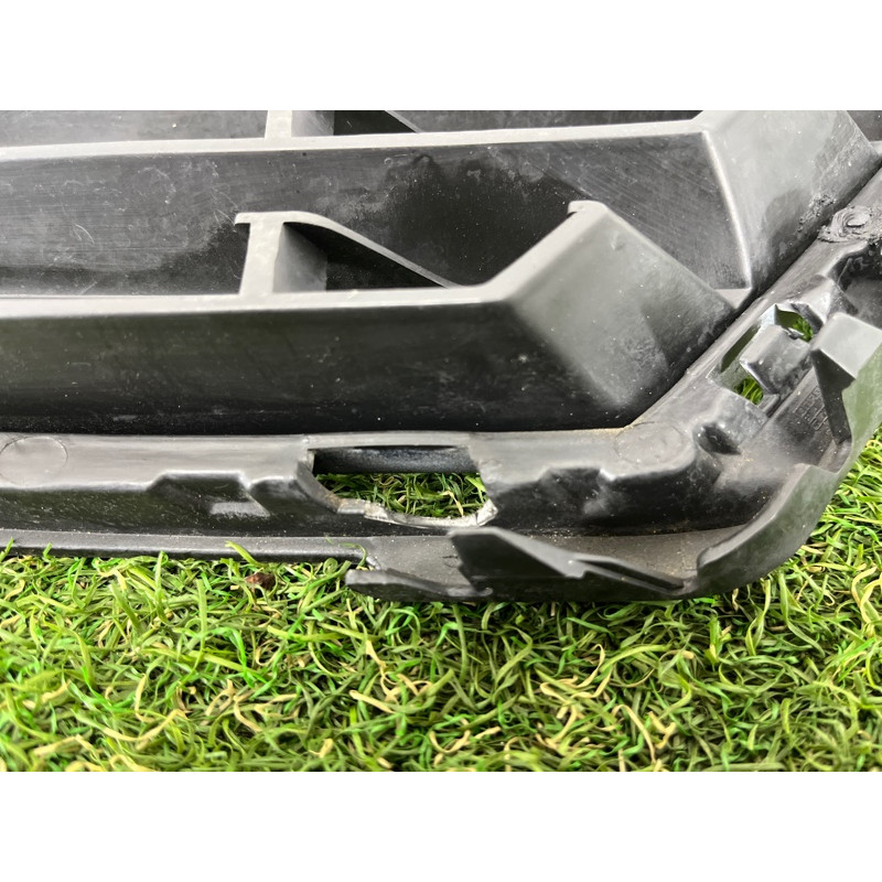 Решетка бампера (кузов и элементы) Volkswagen Touareg FL 2015 3.6 7P6853665B9B9