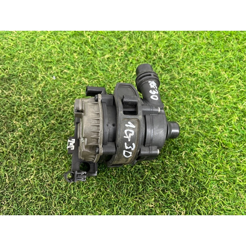 Помпа електрична (електрика) BMW 5-series G30 2017 2.0 B46B20 11518482744